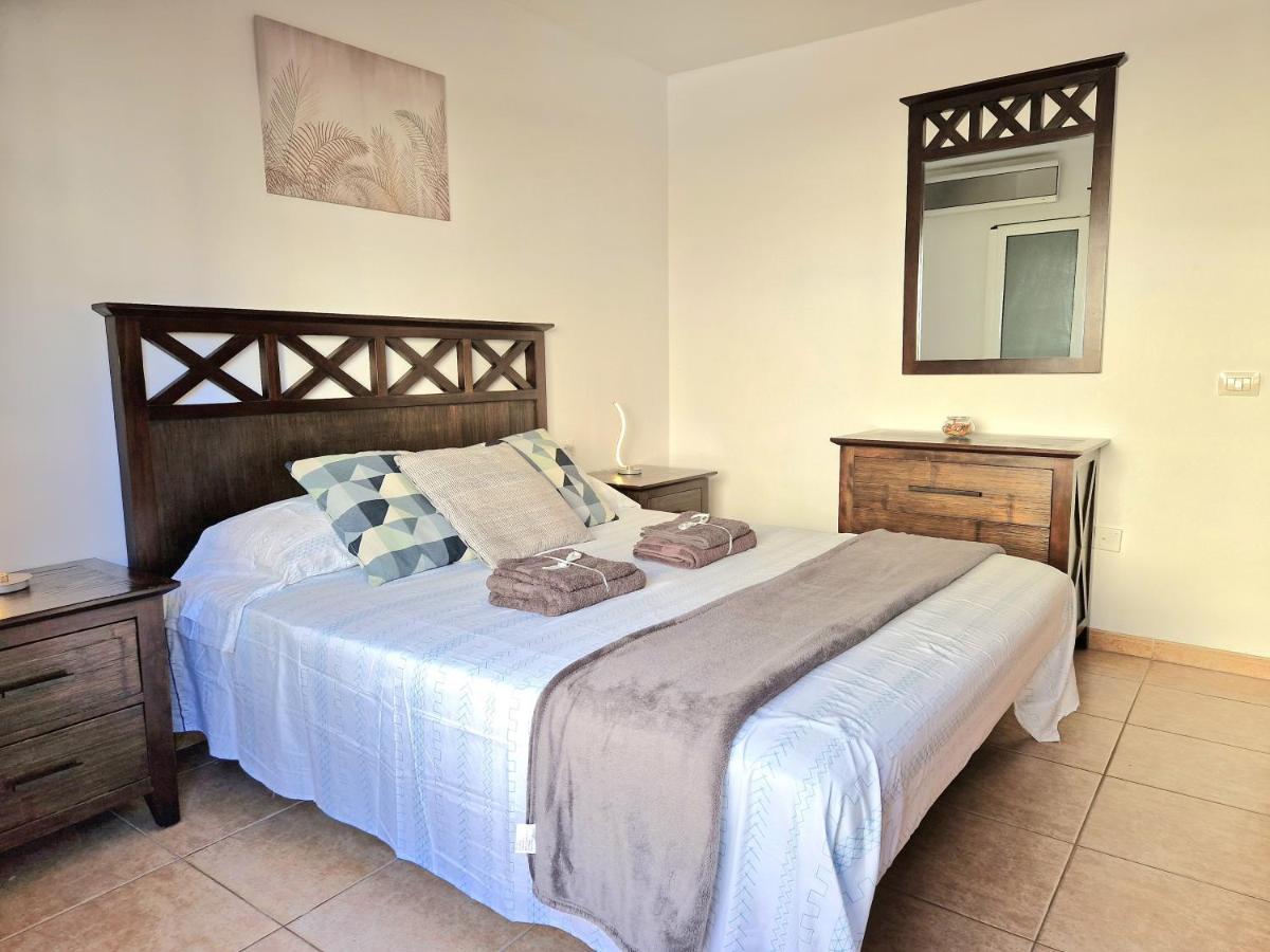 فيلا Spacious Chalet Next To The Sea - Airport سان إيسيذرو المظهر الخارجي الصورة